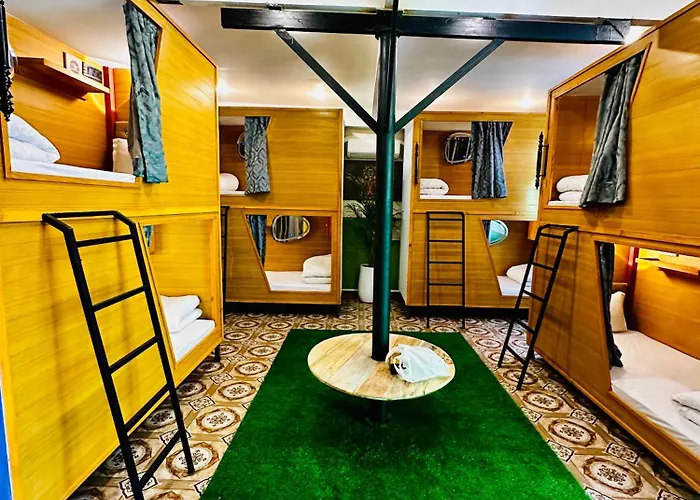 Fireflies Retreat Home- Yoga, Sound Healing & Coworking In Kathamndu Hotel *